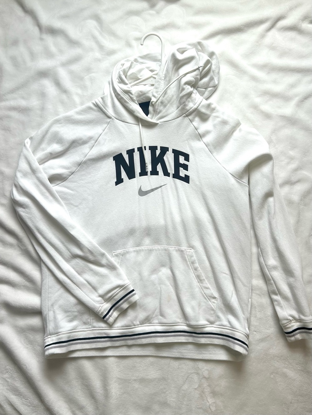 Nike White Hooded Pullover Sweatshirt